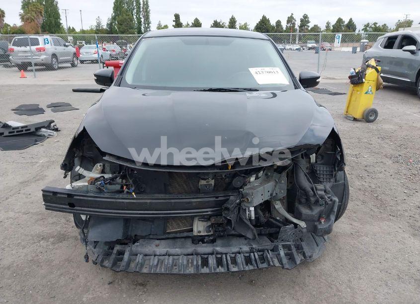 Photo 13 of 2019 Nissan Sentra SR (VIN 3N1AB7AP8KY207847)