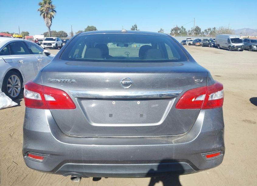 Photo 16 of 2019 Nissan Sentra SR (VIN 3N1AB7AP8KY225118)