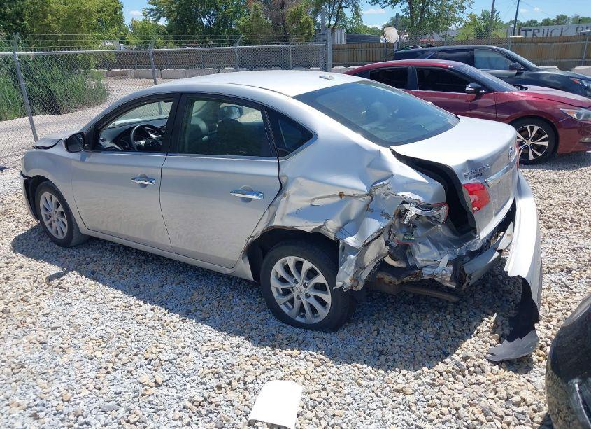 Photo 3 of 2019 Nissan Sentra SV (VIN 3N1AB7AP8KY225944)