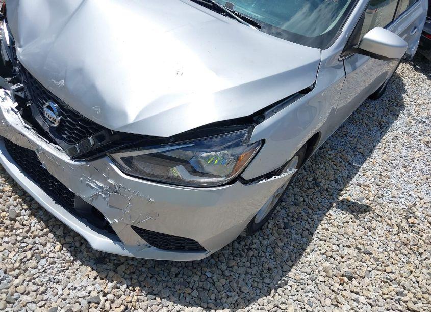 Photo 6 of 2019 Nissan Sentra SV (VIN 3N1AB7AP8KY225944)