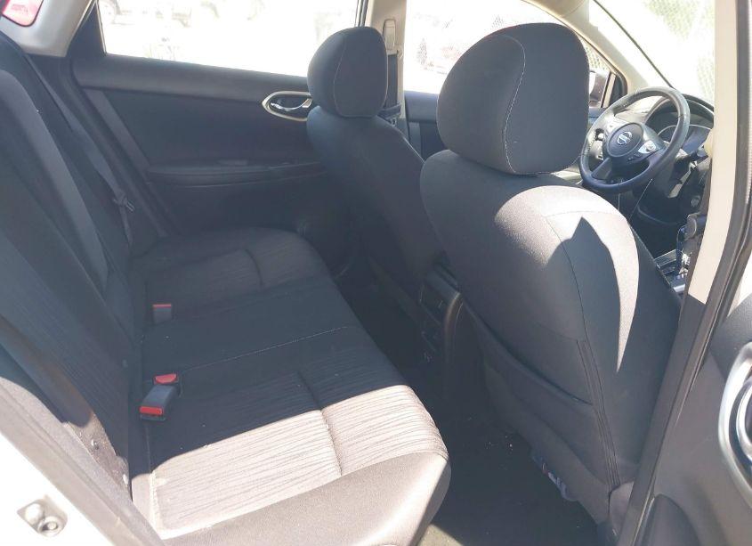 Photo 8 of 2019 Nissan Sentra SV (VIN 3N1AB7AP8KY225944)