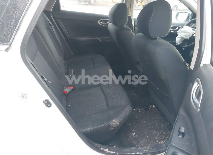 Photo 8 of 2019 Nissan Sentra SV (VIN 3N1AB7AP8KY226110)