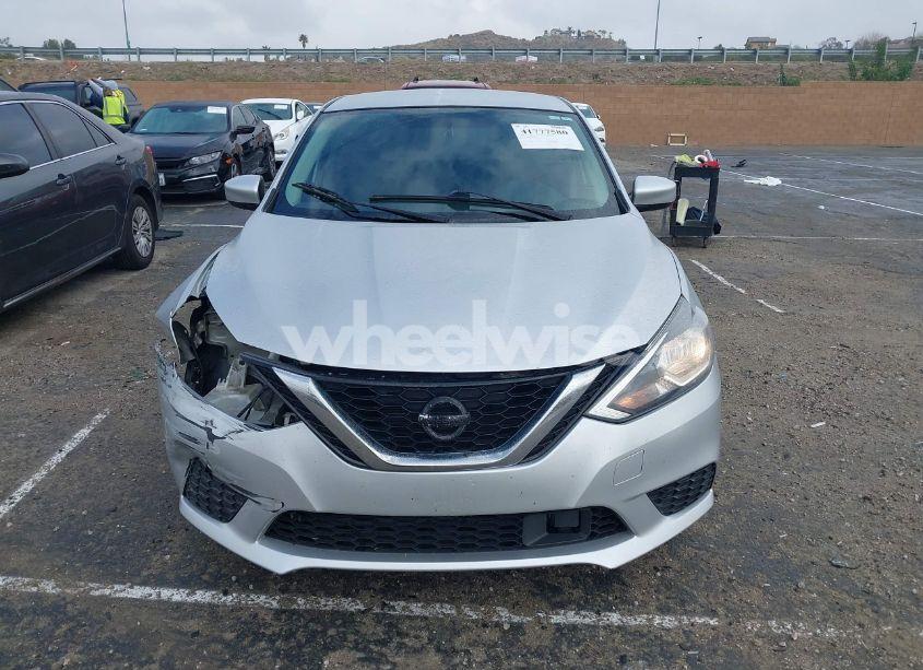 Photo 13 of 2019 Nissan Sentra S (VIN 3N1AB7AP8KY237625)