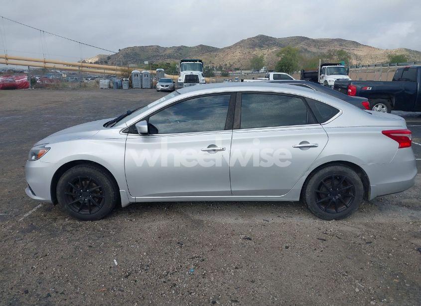 Photo 15 of 2019 Nissan Sentra S (VIN 3N1AB7AP8KY237625)