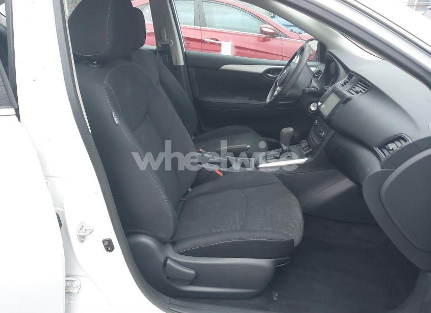 Photo 5 of 2019 Nissan Sentra S (VIN 3N1AB7AP8KY238922)