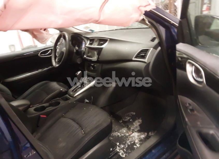 Photo 5 of 2019 Nissan Sentra SV (VIN 3N1AB7AP8KY259477)