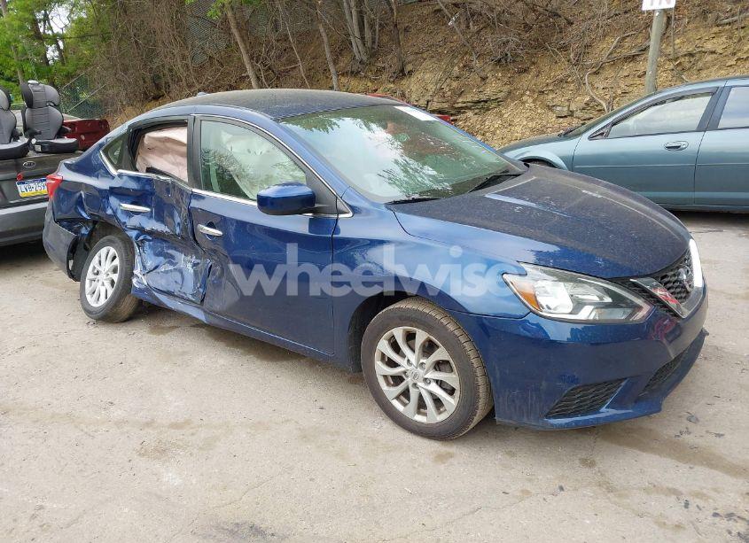 2019 Nissan Sentra SV (VIN 3N1AB7AP8KY261777) main photo