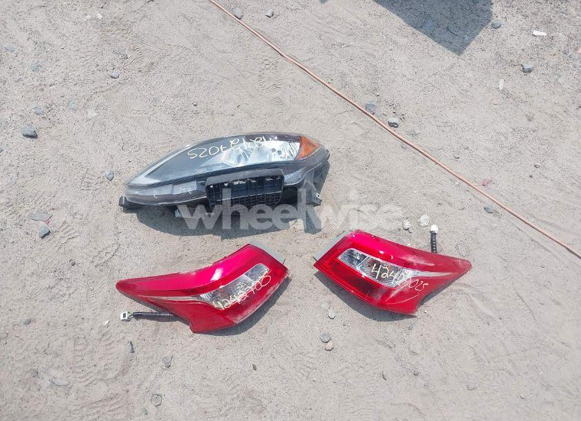 Photo 12 of 2019 Nissan Sentra S (VIN 3N1AB7AP8KY268793)