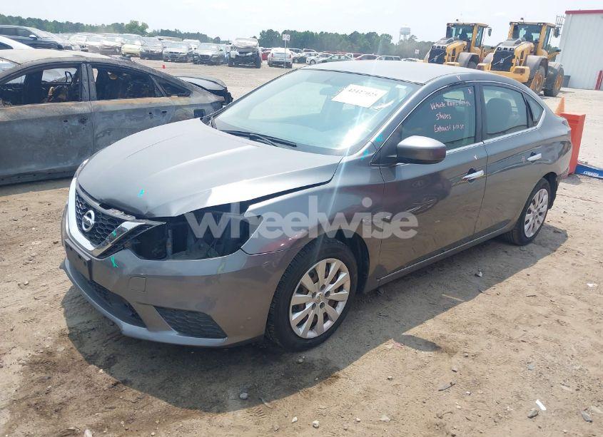 Photo 2 of 2019 Nissan Sentra S (VIN 3N1AB7AP8KY268793)