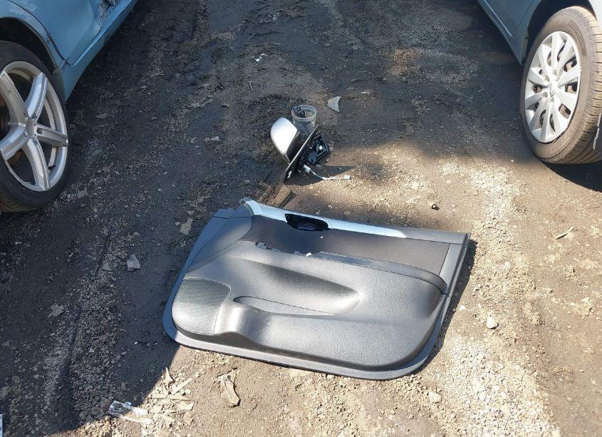 Photo 12 of 2019 Nissan Sentra S (VIN 3N1AB7AP8KY268812)