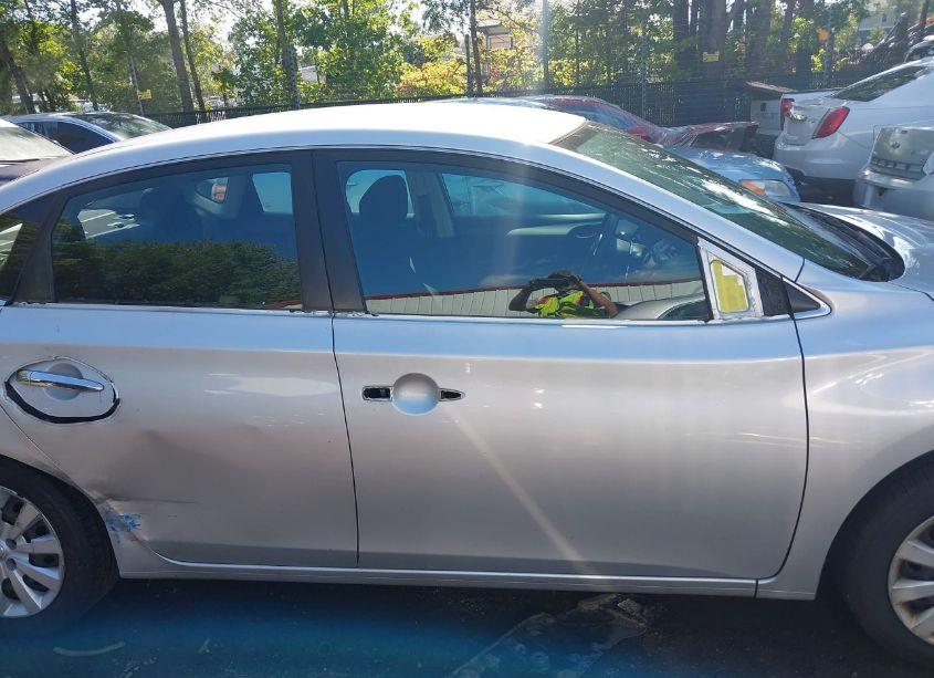 Photo 14 of 2019 Nissan Sentra S (VIN 3N1AB7AP8KY268812)