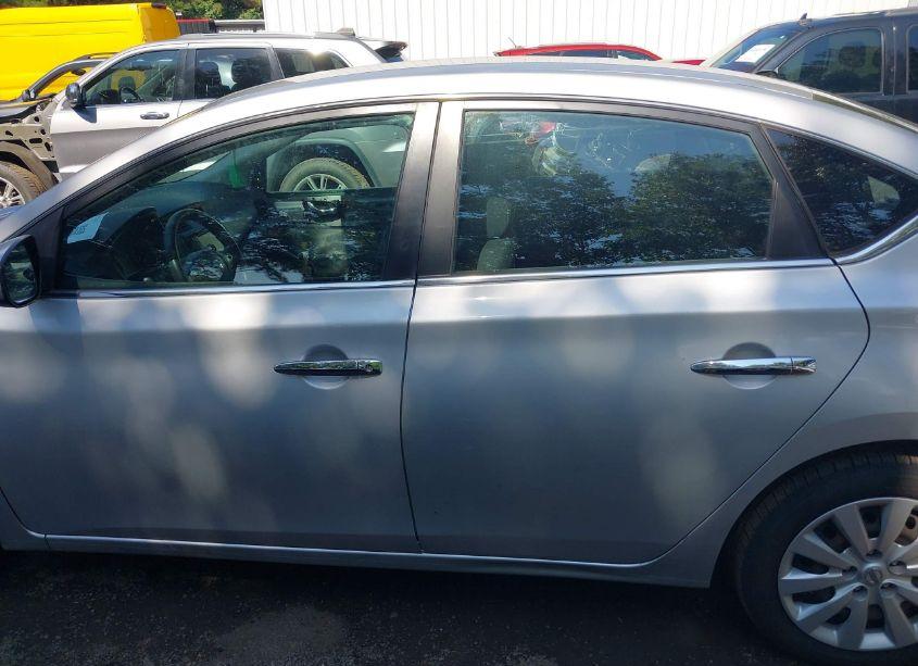 Photo 15 of 2019 Nissan Sentra S (VIN 3N1AB7AP8KY268812)