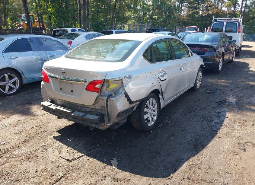 Photo 4 of 2019 Nissan Sentra S (VIN 3N1AB7AP8KY268812)