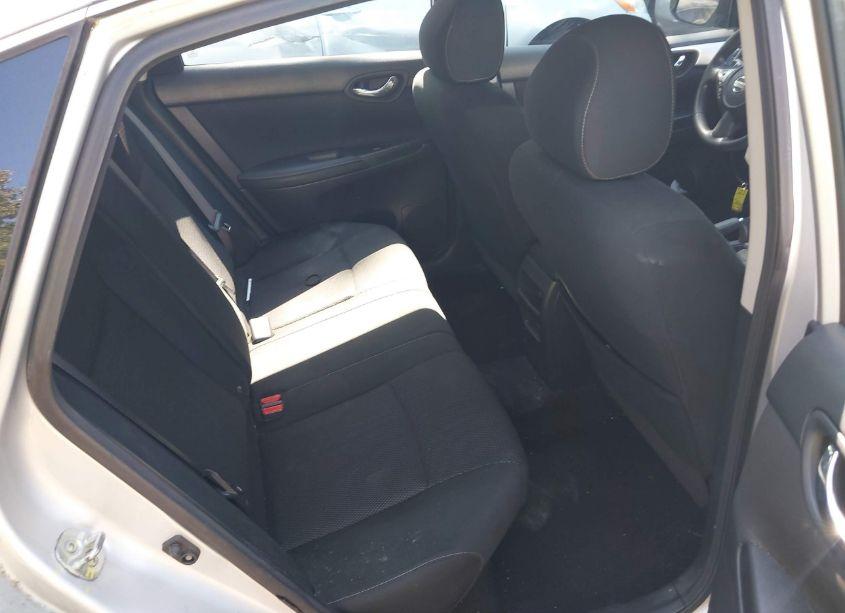 Photo 8 of 2019 Nissan Sentra S (VIN 3N1AB7AP8KY268812)