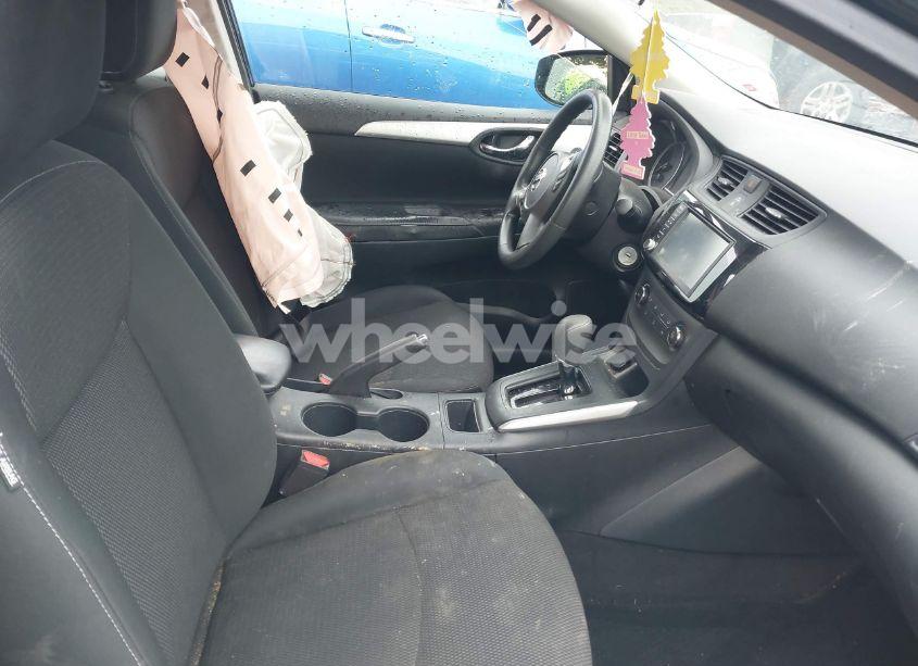 Photo 5 of 2019 Nissan Sentra S (VIN 3N1AB7AP8KY270351)