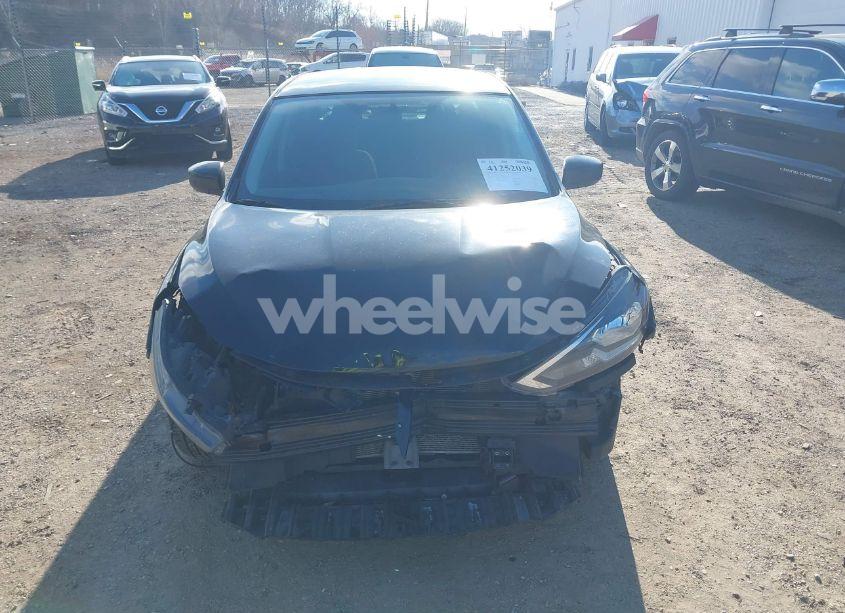 Photo 6 of 2019 Nissan Sentra S (VIN 3N1AB7AP8KY287246)