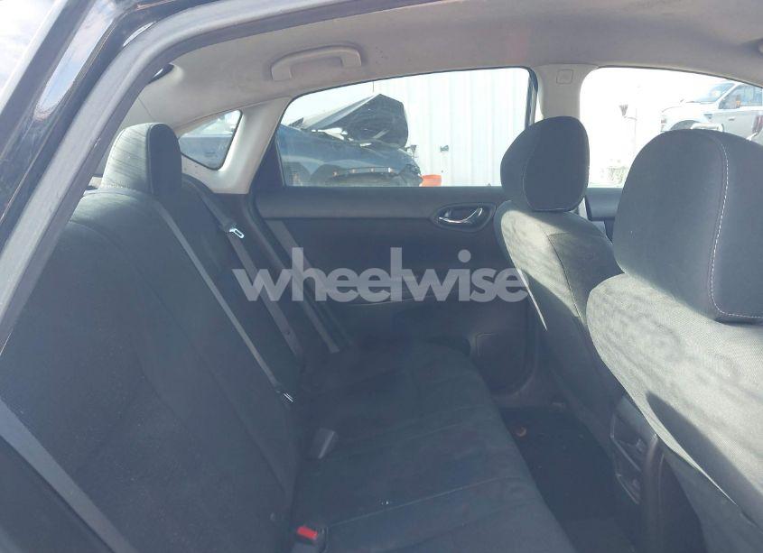 Photo 8 of 2019 Nissan Sentra S (VIN 3N1AB7AP8KY287246)