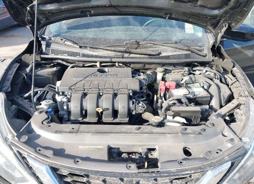 Photo 10 of 2019 Nissan Sentra SV (VIN 3N1AB7AP8KY299736)