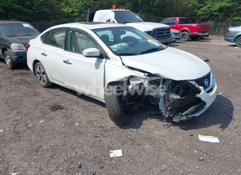 2019 Nissan Sentra SV (VIN 3N1AB7AP8KY302151) main photo