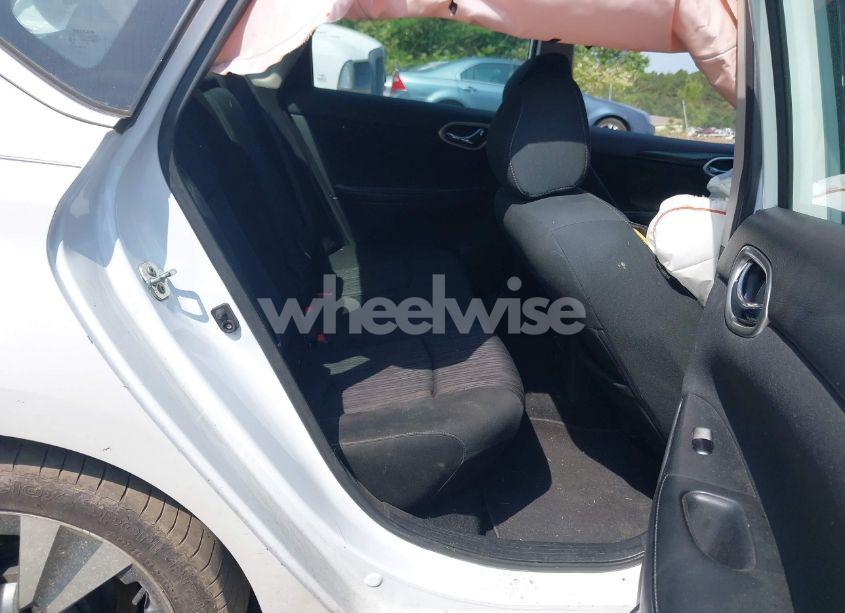 Photo 8 of 2019 Nissan Sentra SV (VIN 3N1AB7AP8KY302151)