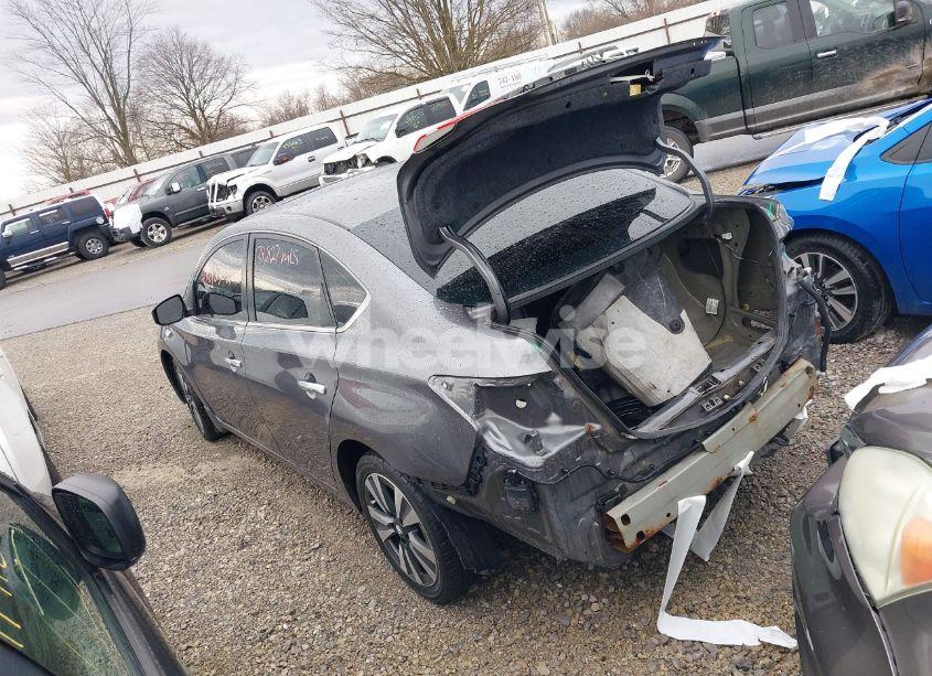 Photo 3 of 2019 Nissan Sentra SV (VIN 3N1AB7AP8KY302991)
