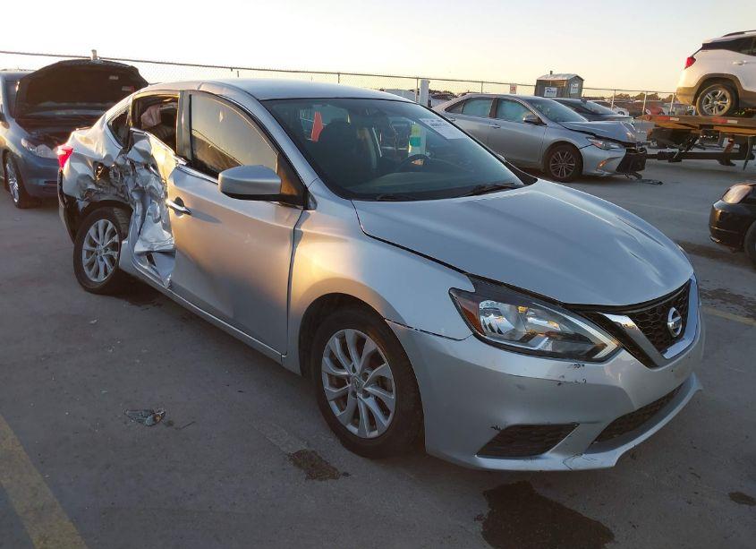 2019 Nissan Sentra SV (VIN 3N1AB7AP8KY305955) main photo