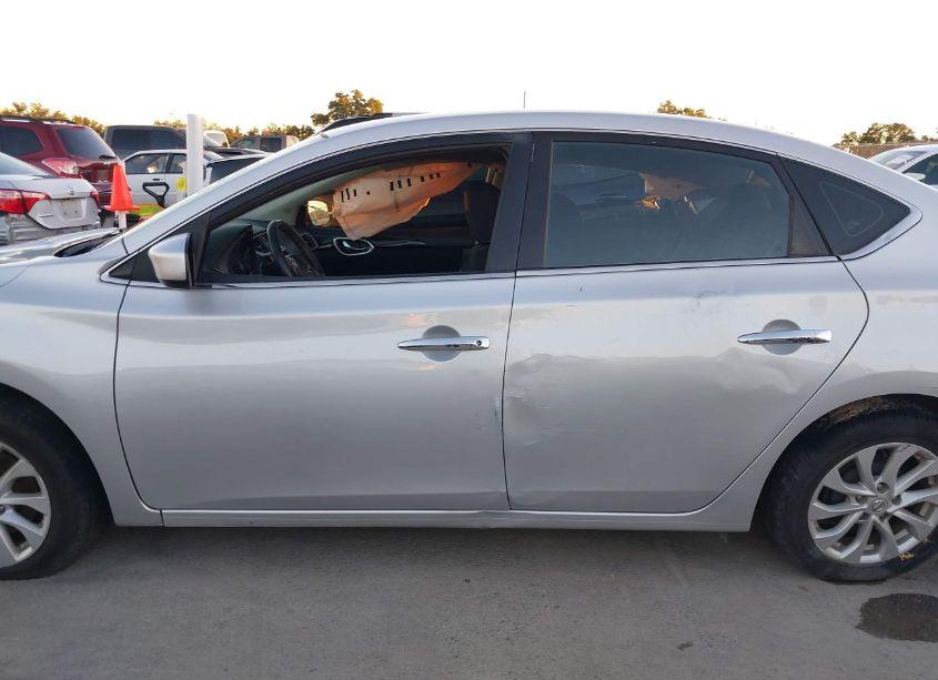 Photo 14 of 2019 Nissan Sentra SV (VIN 3N1AB7AP8KY305955)