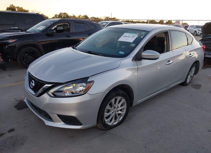 Photo 2 of 2019 Nissan Sentra SV (VIN 3N1AB7AP8KY305955)