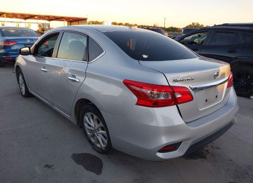 Photo 3 of 2019 Nissan Sentra SV (VIN 3N1AB7AP8KY305955)