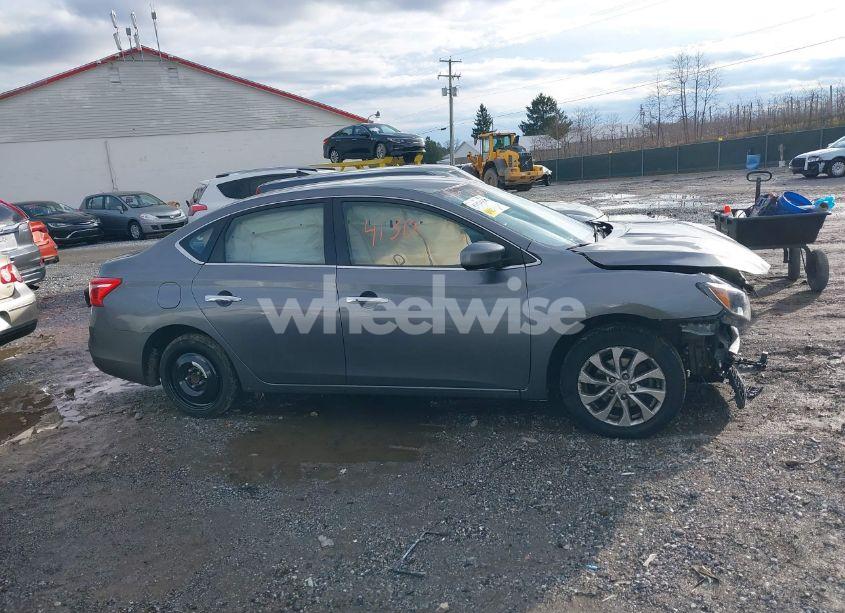 Photo 13 of 2019 Nissan Sentra SV (VIN 3N1AB7AP8KY306989)