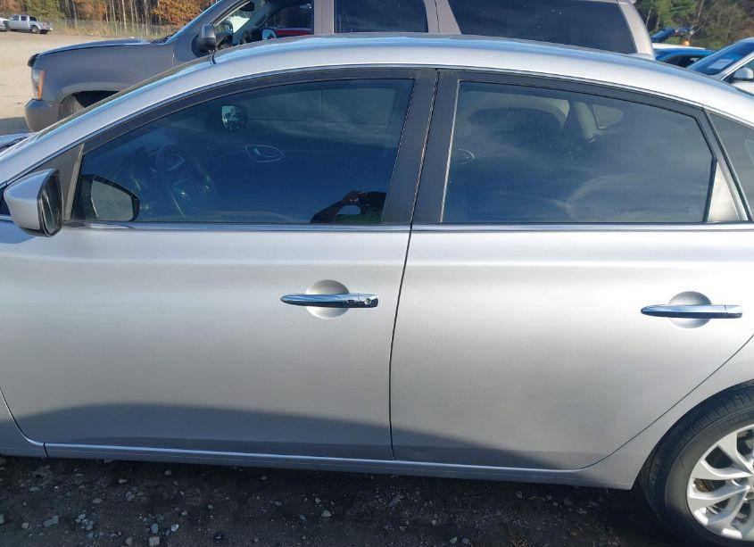 Photo 14 of 2019 Nissan Sentra SV (VIN 3N1AB7AP8KY317118)