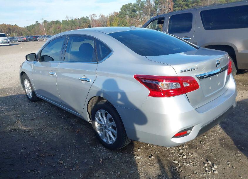 Photo 3 of 2019 Nissan Sentra SV (VIN 3N1AB7AP8KY317118)