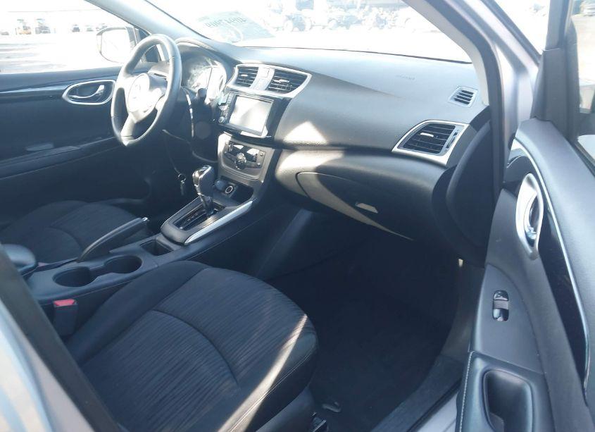 Photo 5 of 2019 Nissan Sentra SV (VIN 3N1AB7AP8KY317118)