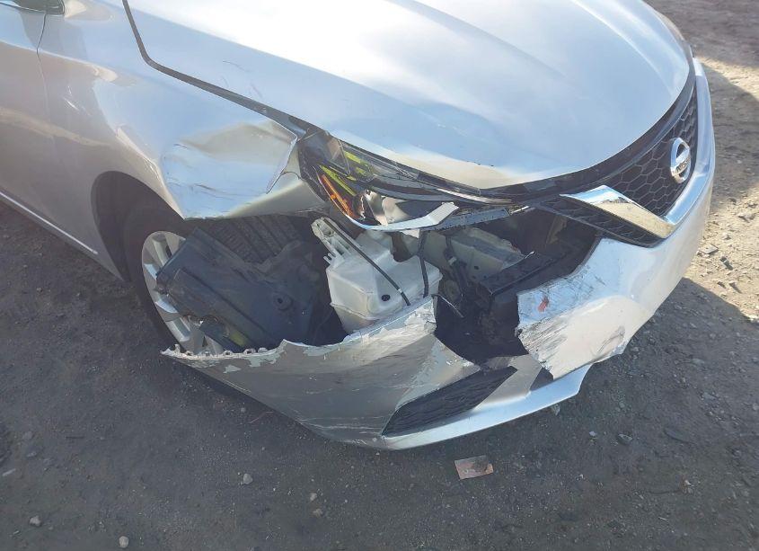 Photo 6 of 2019 Nissan Sentra SV (VIN 3N1AB7AP8KY317118)