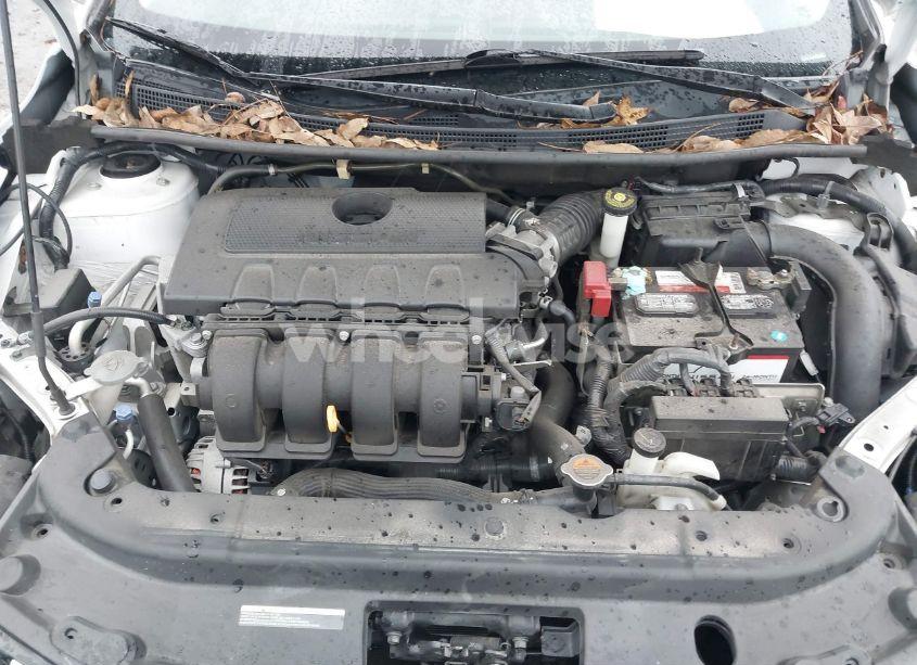 Photo 10 of 2019 Nissan Sentra SR (VIN 3N1AB7AP8KY320424)