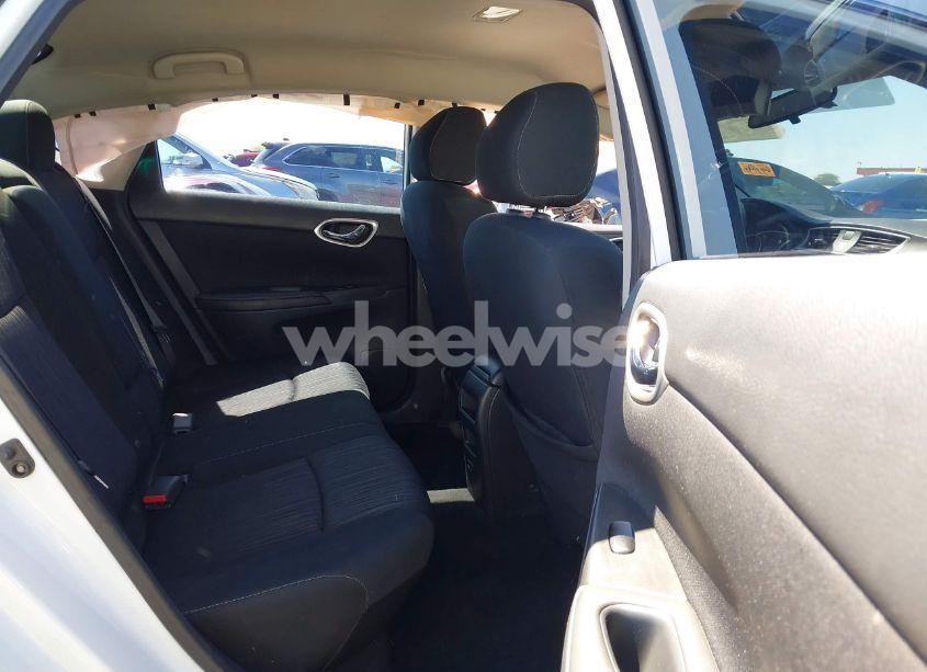 Photo 8 of 2019 Nissan Sentra SV (VIN 3N1AB7AP8KY323629)