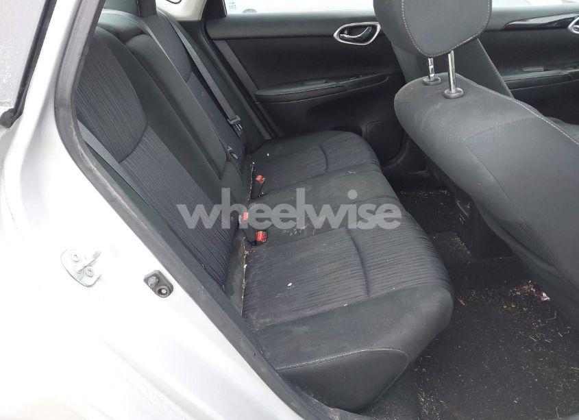 Photo 8 of 2019 Nissan Sentra SV (VIN 3N1AB7AP8KY339233)