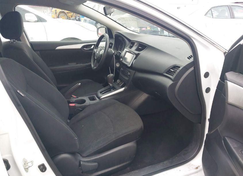 Photo 5 of 2019 Nissan Sentra S (VIN 3N1AB7AP8KY342438)