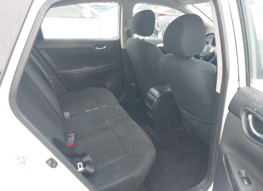 Photo 8 of 2019 Nissan Sentra S (VIN 3N1AB7AP8KY342438)