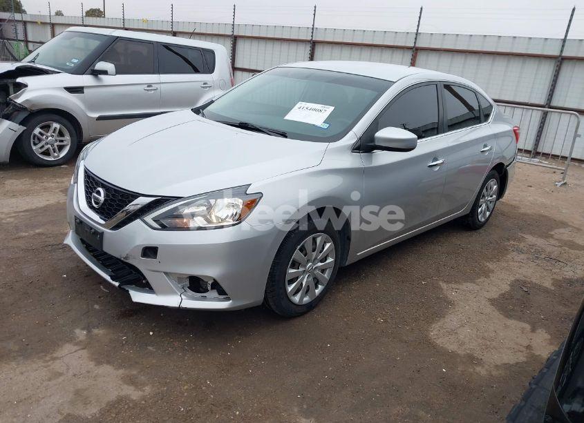 Photo 2 of 2019 Nissan Sentra S (VIN 3N1AB7AP8KY359580)