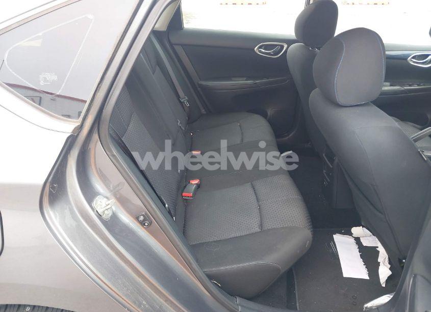 Photo 8 of 2019 Nissan Sentra SR (VIN 3N1AB7AP8KY366562)