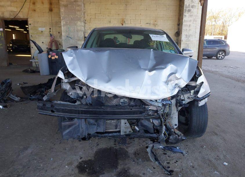 Photo 6 of 2019 Nissan Sentra SV (VIN 3N1AB7AP8KY366755)