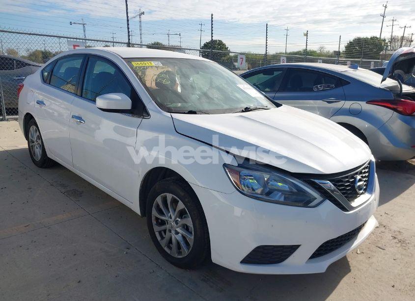 2019 Nissan Sentra SV (VIN 3N1AB7AP8KY376802) main photo