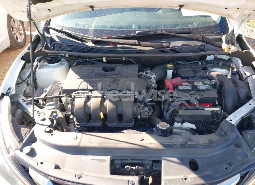 Photo 10 of 2019 Nissan Sentra SV (VIN 3N1AB7AP8KY379747)