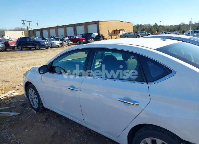 Photo 14 of 2019 Nissan Sentra SV (VIN 3N1AB7AP8KY379747)