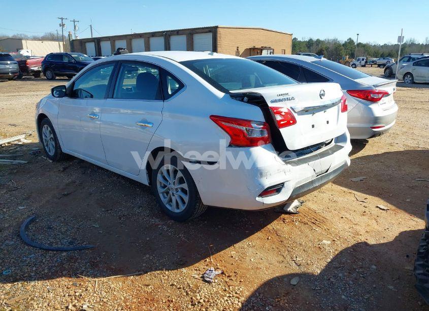 Photo 3 of 2019 Nissan Sentra SV (VIN 3N1AB7AP8KY379747)