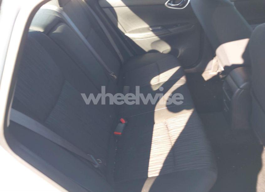 Photo 8 of 2019 Nissan Sentra SV (VIN 3N1AB7AP8KY379747)