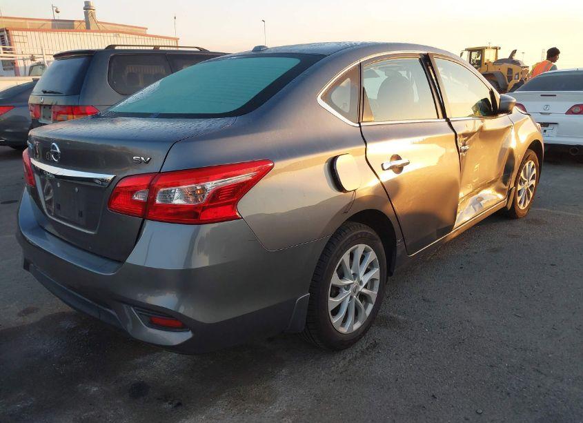 Photo 4 of 2019 Nissan Sentra SV (VIN 3N1AB7AP8KY389727)