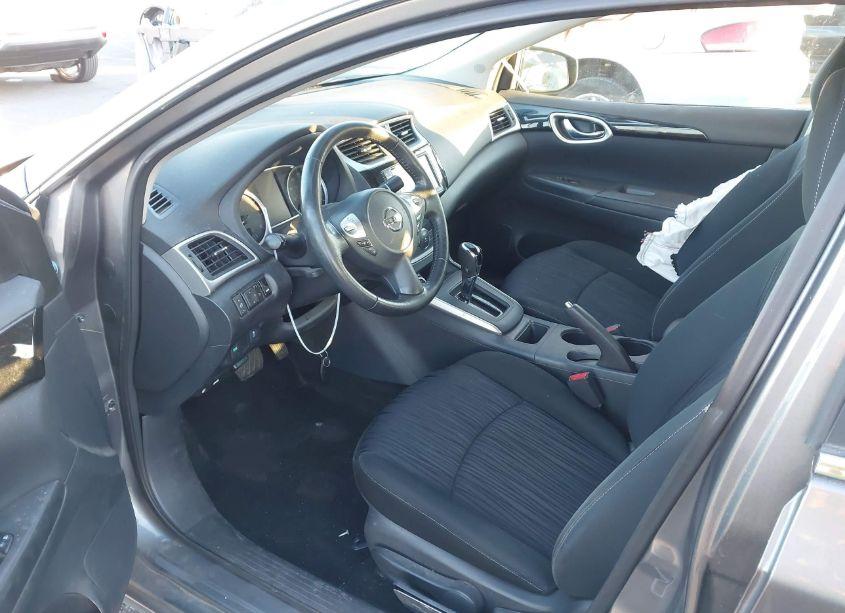 Photo 5 of 2019 Nissan Sentra SV (VIN 3N1AB7AP8KY389727)