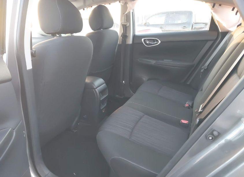 Photo 8 of 2019 Nissan Sentra SV (VIN 3N1AB7AP8KY389727)